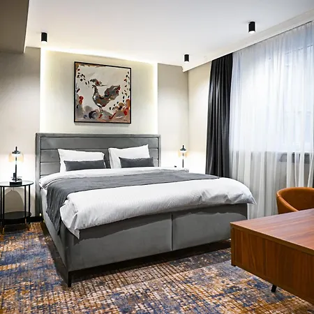 Black Gallo Residences *